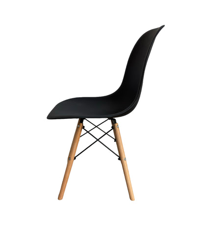 Silla Eames color negro