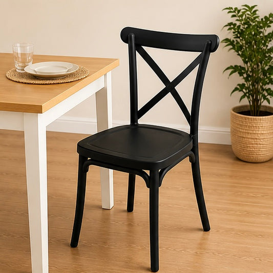 Silla Cross color negro en polipropileno muy fuerte y resistente